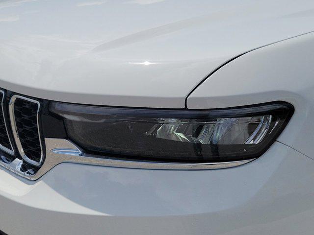 new 2025 Jeep Grand Cherokee car, priced at $49,590