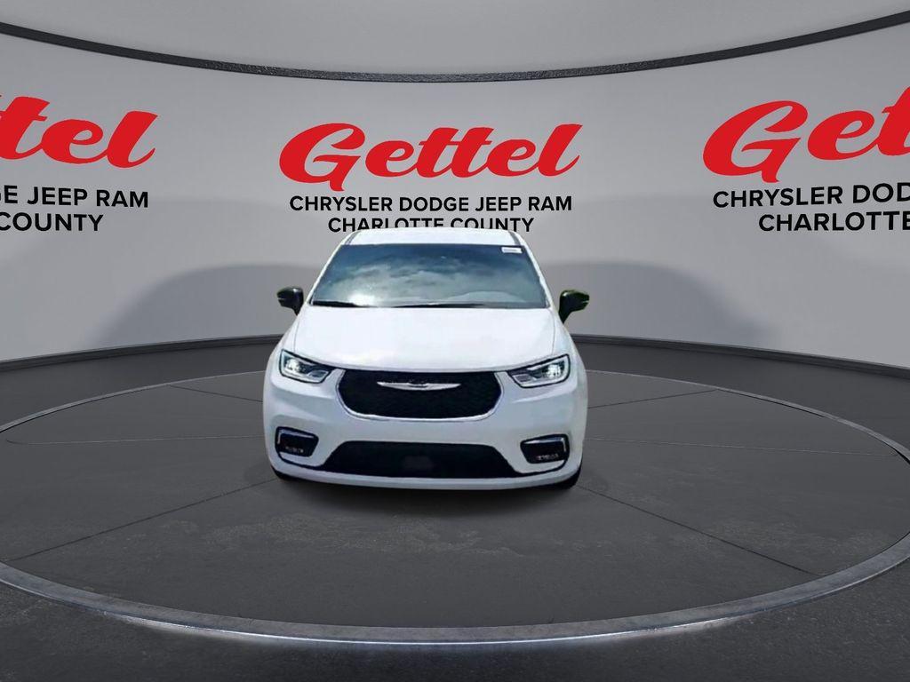 new 2026 Chrysler Pacifica car, priced at $37,038