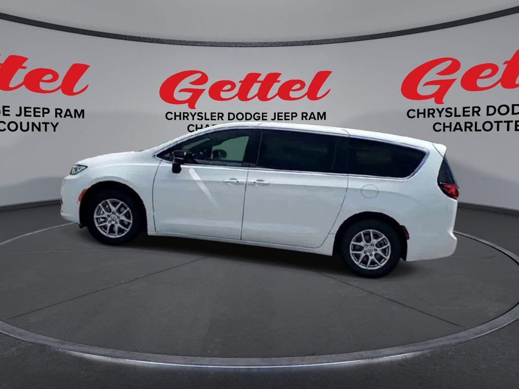 new 2026 Chrysler Pacifica car, priced at $37,038