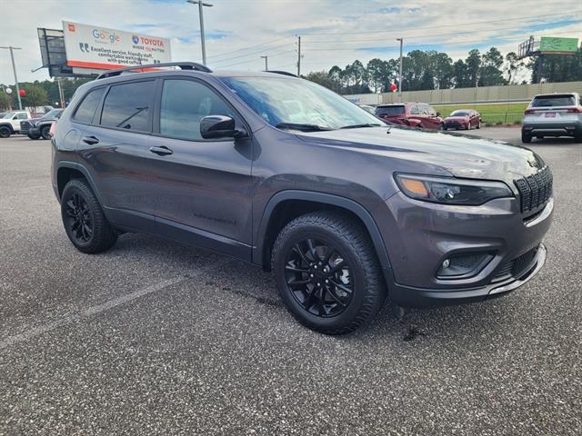 used 2023 Jeep Cherokee car, priced at $25,300