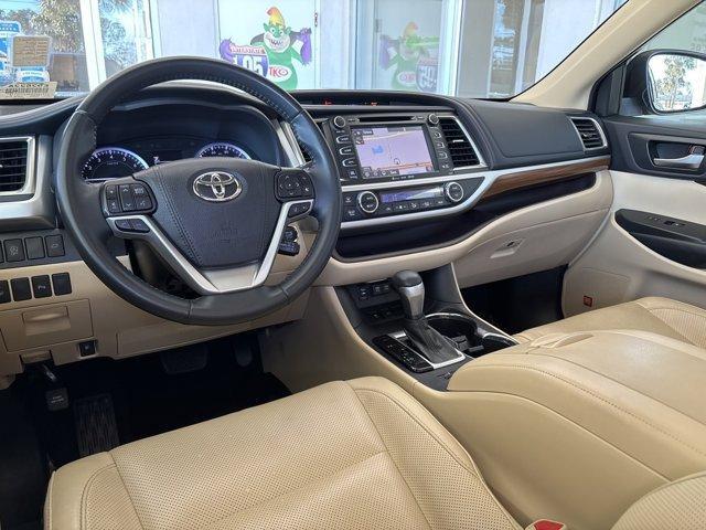 used 2019 Toyota Highlander car, priced at $27,950