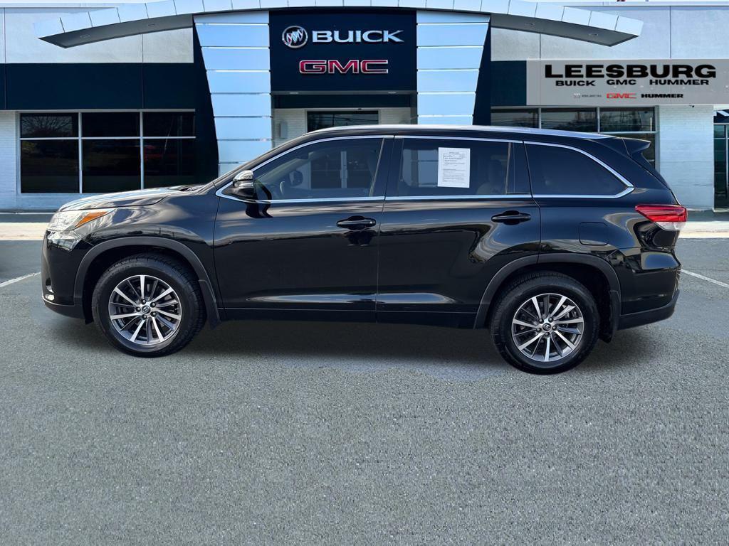 used 2017 Toyota Highlander car, priced at $21,950
