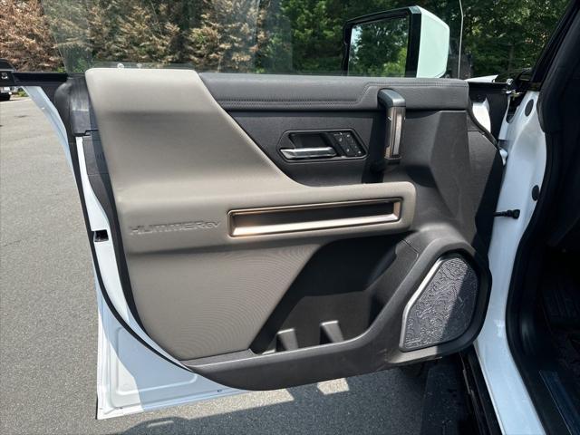 new 2025 GMC HUMMER EV Pickup car