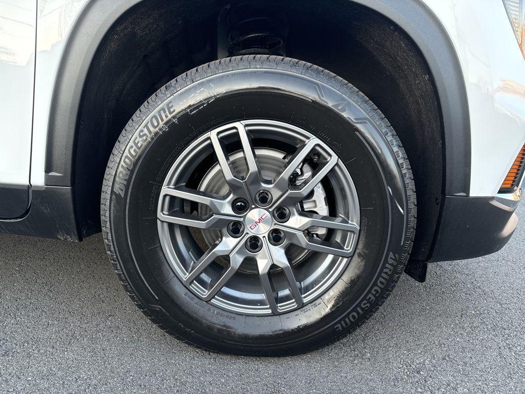 new 2025 GMC Acadia car, priced at $43,145
