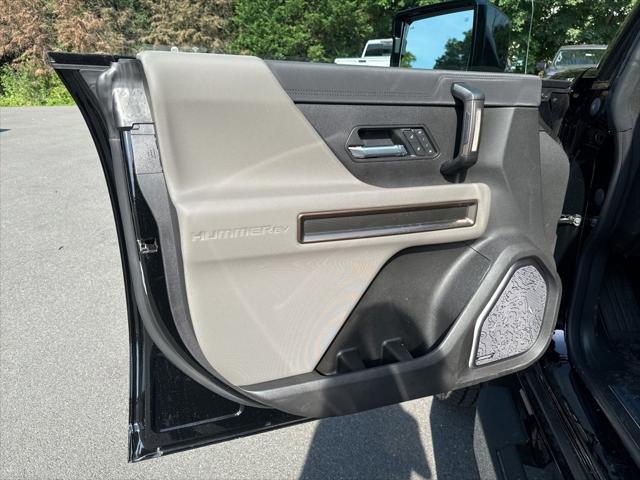 new 2025 GMC HUMMER EV SUV car