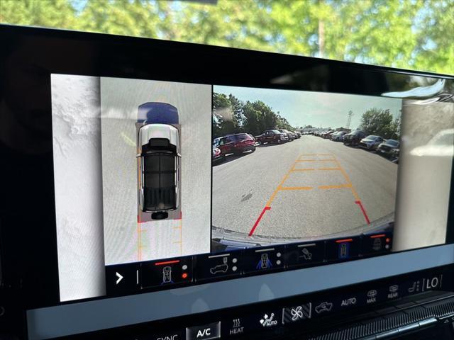 new 2025 GMC HUMMER EV SUV car