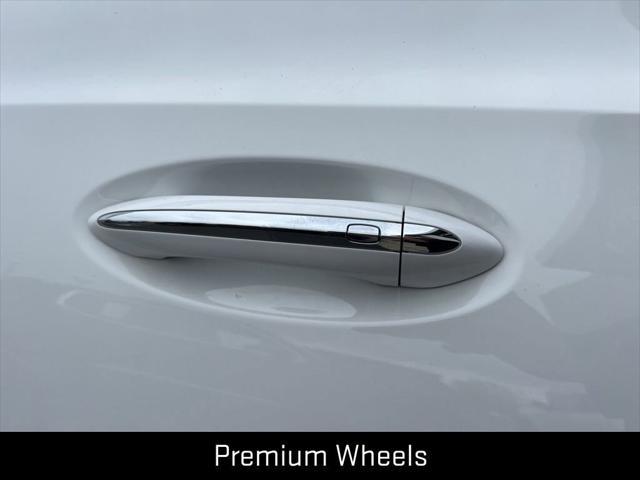 used 2022 Buick Envision car, priced at $25,950