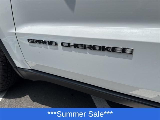 used 2017 Jeep Grand Cherokee car, priced at $14,989