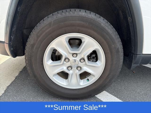used 2017 Jeep Grand Cherokee car, priced at $14,989