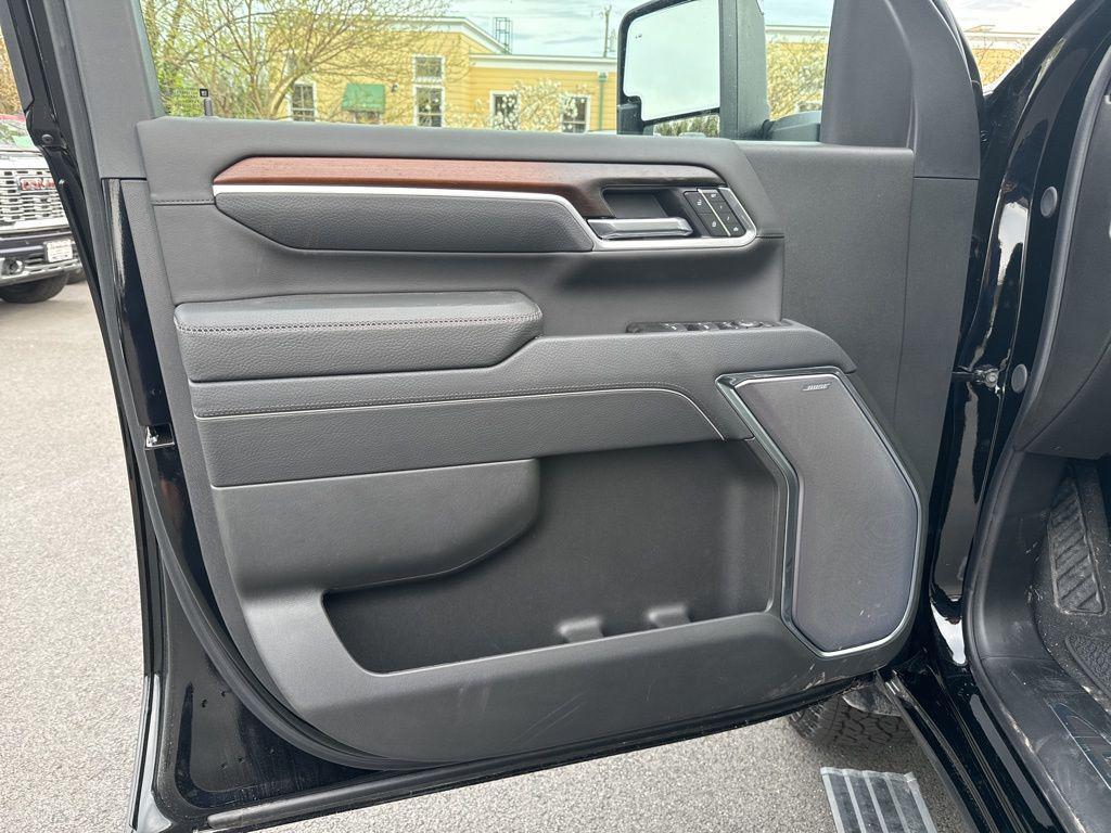 new 2025 GMC Sierra 2500 car, priced at $75,585