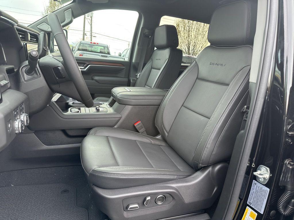 new 2025 GMC Sierra 2500 car, priced at $75,585