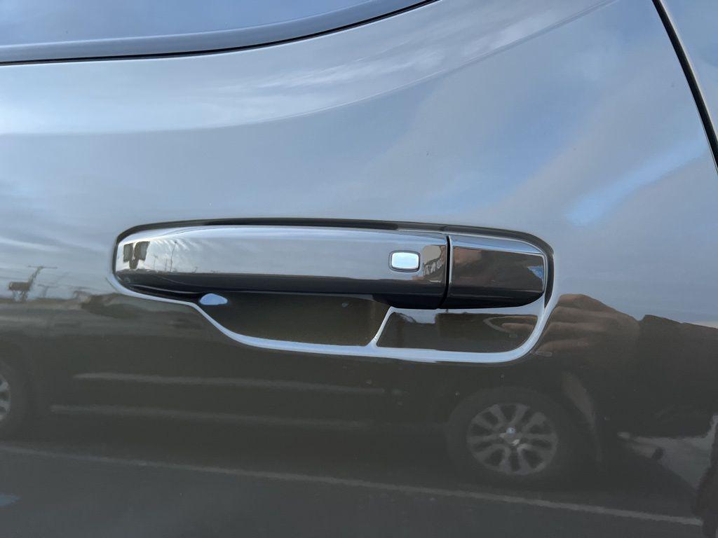 new 2025 GMC HUMMER EV Pickup car, priced at $87,820