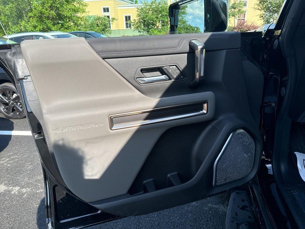 new 2025 GMC HUMMER EV SUV car, priced at $97,384
