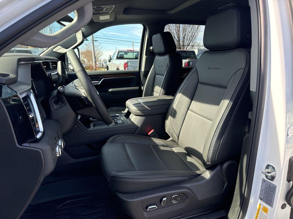 new 2025 GMC Sierra 2500 car, priced at $82,000
