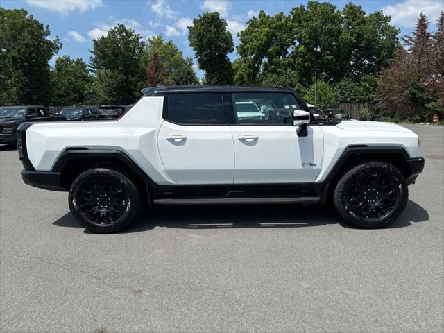 new 2025 GMC HUMMER EV Pickup car