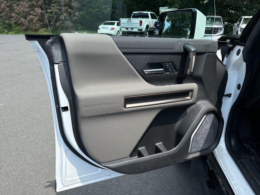 new 2025 GMC HUMMER EV Pickup car, priced at $87,694