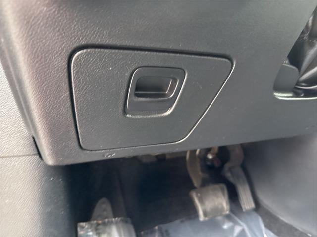 used 2014 Jeep Cherokee car, priced at $12,994