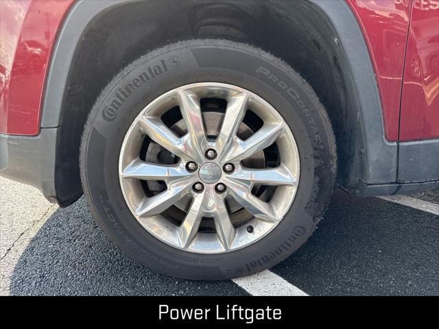 used 2014 Jeep Cherokee car, priced at $12,994