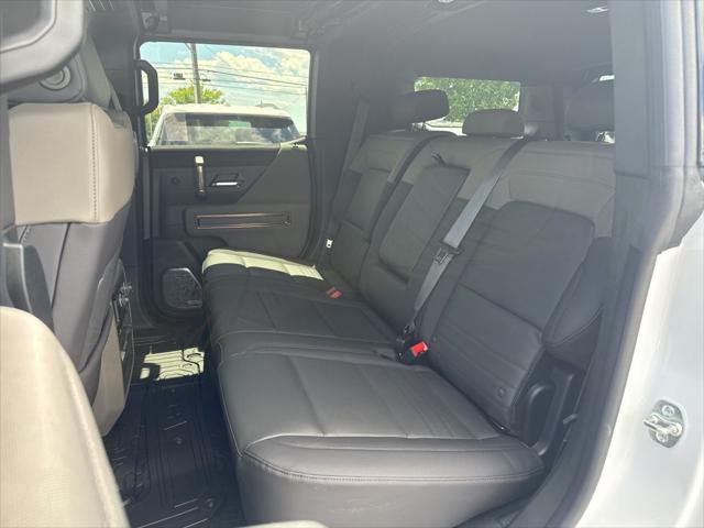 new 2025 GMC HUMMER EV SUV car