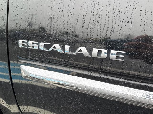 used 2010 Cadillac Escalade car, priced at $14,899