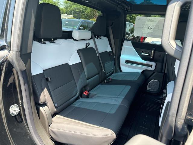 new 2025 GMC HUMMER EV Pickup car