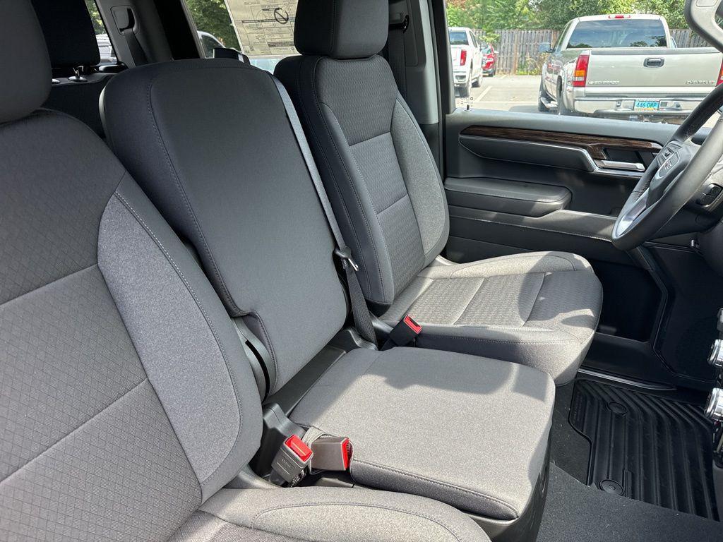 new 2025 GMC Sierra 1500 car, priced at $52,140