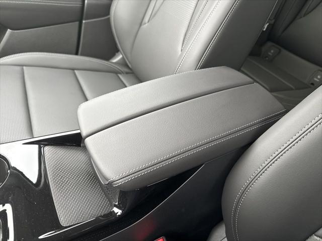 new 2025 Buick Envision car, priced at $36,895