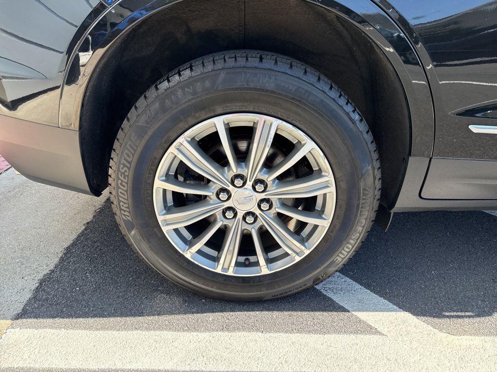 used 2018 Cadillac XT5 car, priced at $18,301