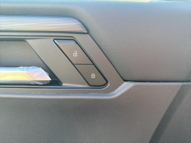 new 2025 GMC Acadia car, priced at $45,750