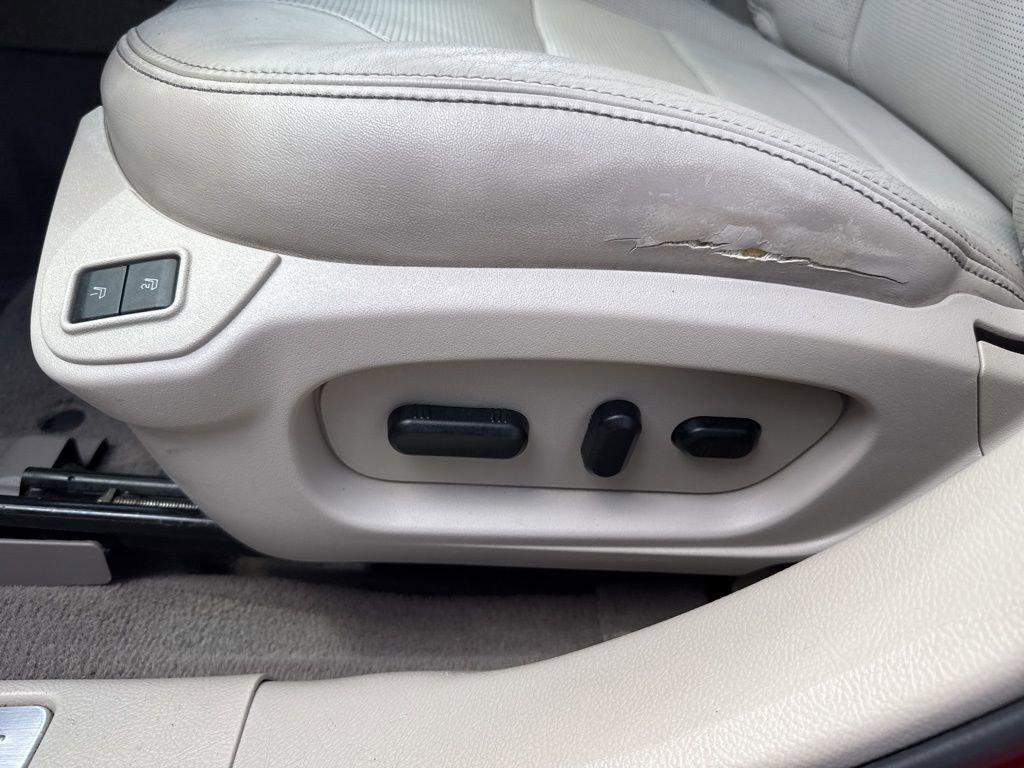 used 2011 Ford Taurus car, priced at $5,950
