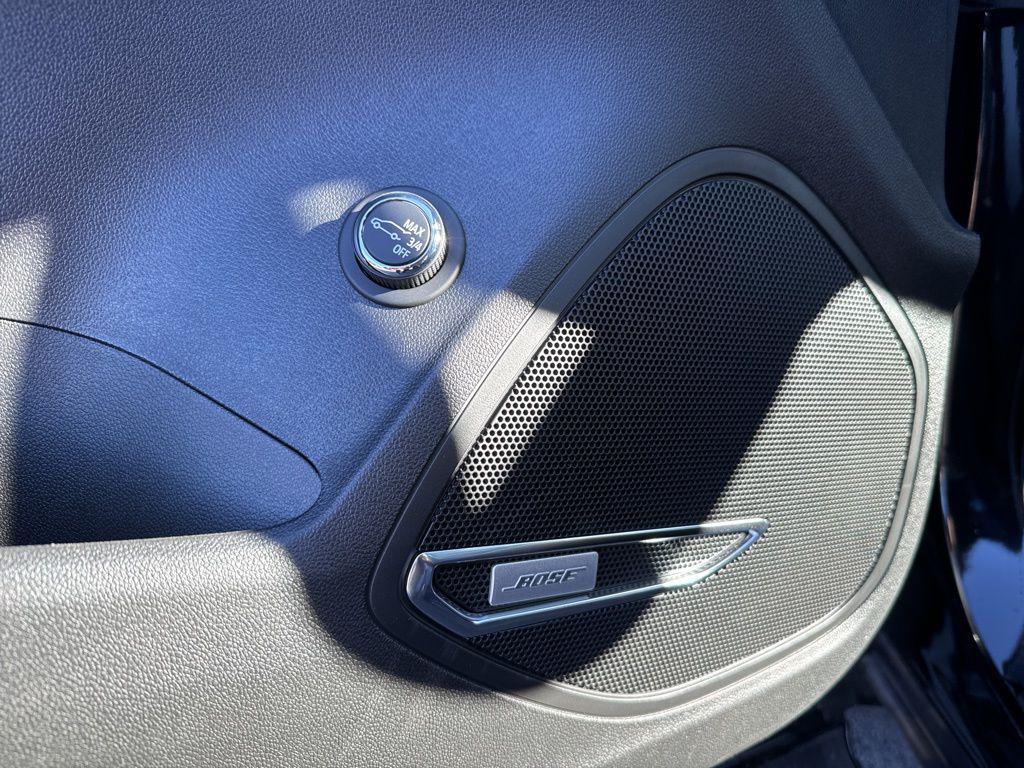 new 2025 Buick Envision car, priced at $39,995