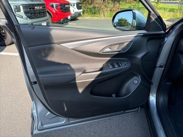 new 2025 Buick Envista car