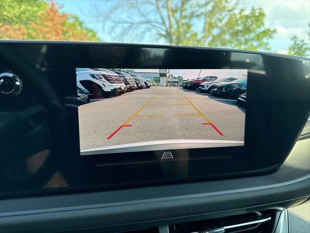 new 2025 Buick Envista car