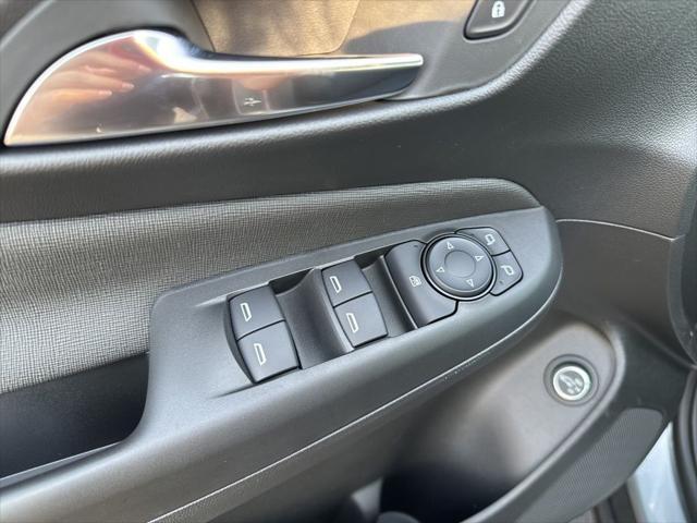 new 2025 Buick Envista car