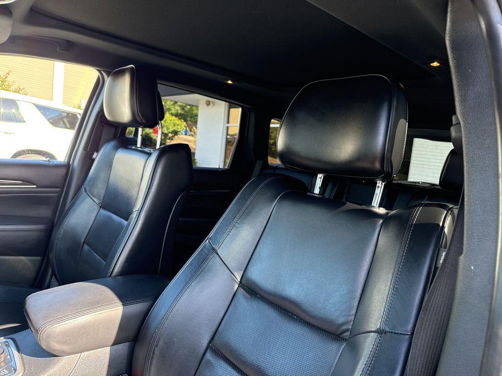used 2016 Jeep Grand Cherokee car, priced at $21,361