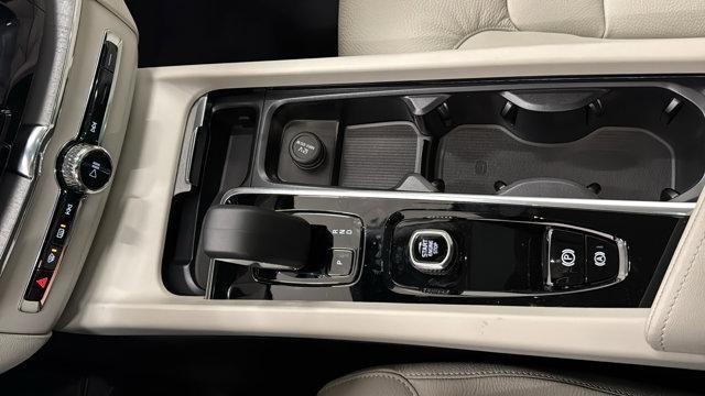 new 2025 Volvo XC60 car, priced at $56,135