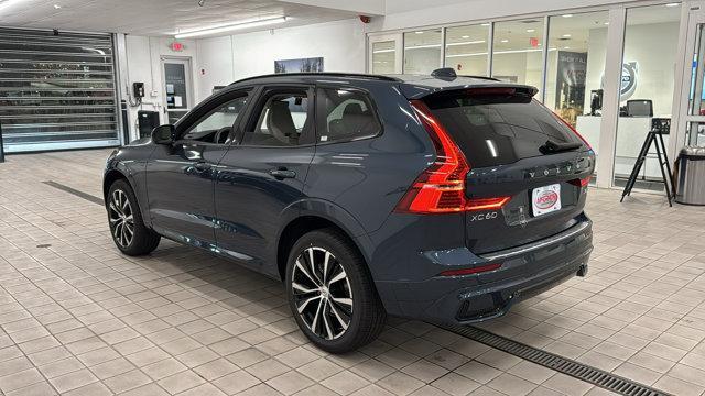 new 2025 Volvo XC60 car, priced at $56,135