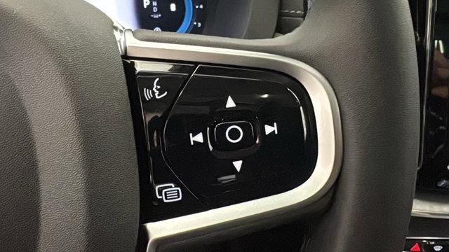 new 2025 Volvo XC60 car, priced at $60,660