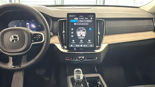 new 2025 Volvo XC90 Plug-In Hybrid car, priced at $77,805