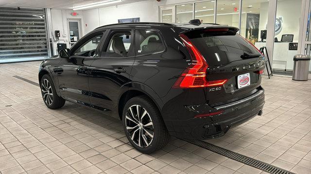 new 2025 Volvo XC60 car, priced at $55,335