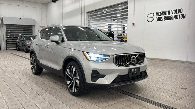 new 2025 Volvo XC40 car, priced at $47,575