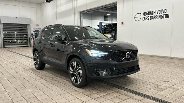 new 2024 Volvo XC40 car, priced at $46,623