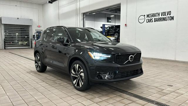 new 2024 Volvo XC40 car, priced at $46,623