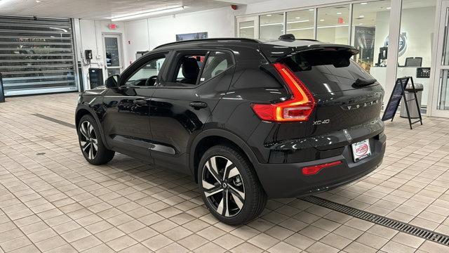 new 2024 Volvo XC40 car, priced at $46,623