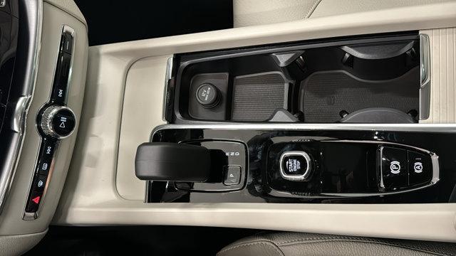 new 2025 Volvo XC60 car, priced at $51,535