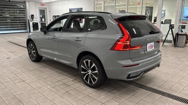 new 2025 Volvo XC60 car, priced at $55,335