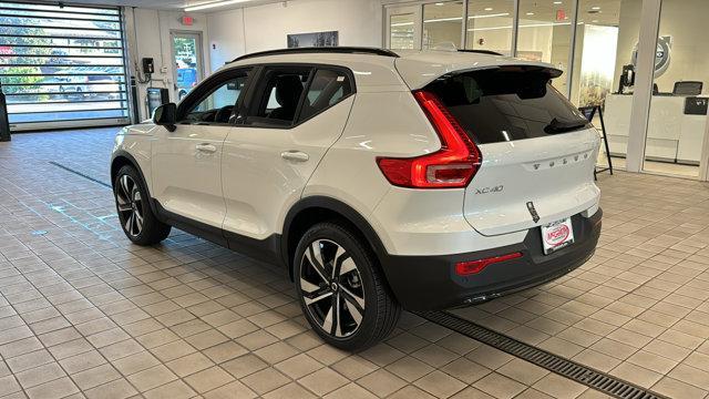 new 2025 Volvo XC40 car, priced at $51,685