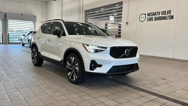 new 2025 Volvo XC40 car, priced at $51,685