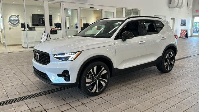 new 2025 Volvo XC40 car, priced at $51,685