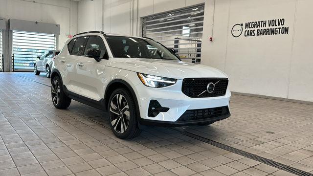 new 2025 Volvo XC40 car, priced at $51,685